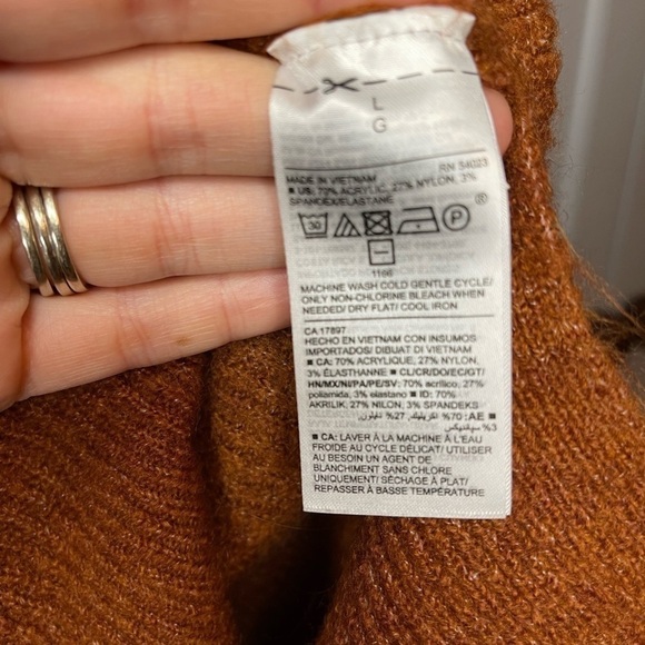 NWOT Womens old navy sweater - Picture 4 of 4